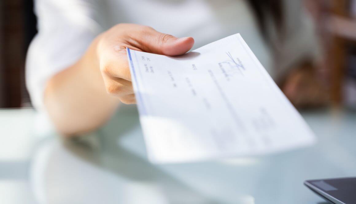 do minors get taxes taken out of their paycheck