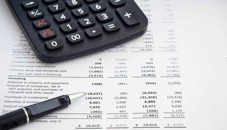 Understanding the Difference Between Accrual and Cash Accounting