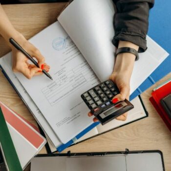 Navigating the Bookkeeping Maze: Simplify Your Financial Management