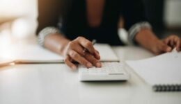 What’s the Difference Between a Bookkeeper and a CPA?