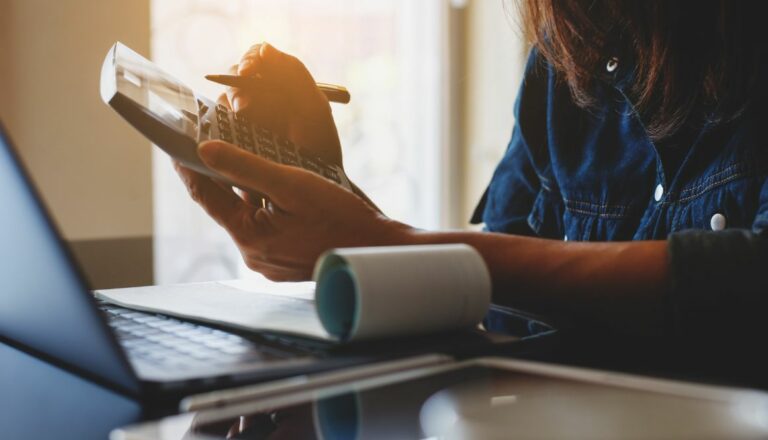 Understanding the Differences Between Payroll and Income Tax